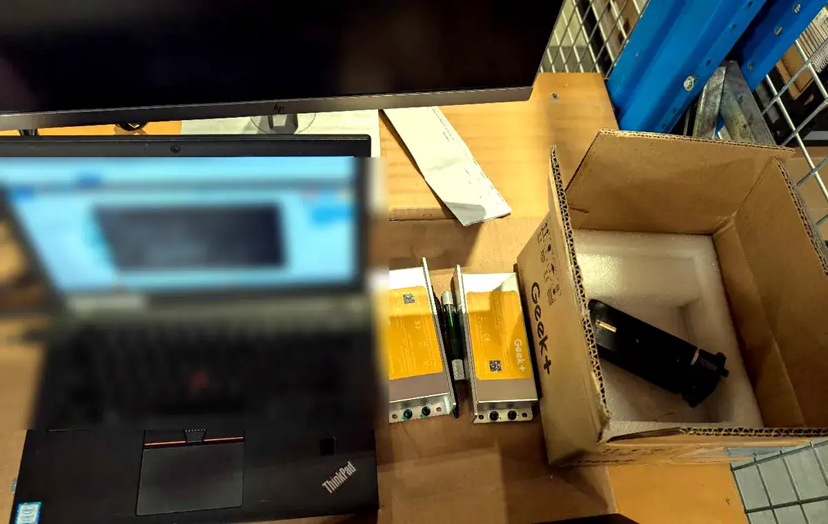 Laptop diagnostics and Geek+ field components